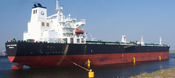 Academic Blog: Robust-based Optimization of the Hull Internal Layout of an Oil Tanker